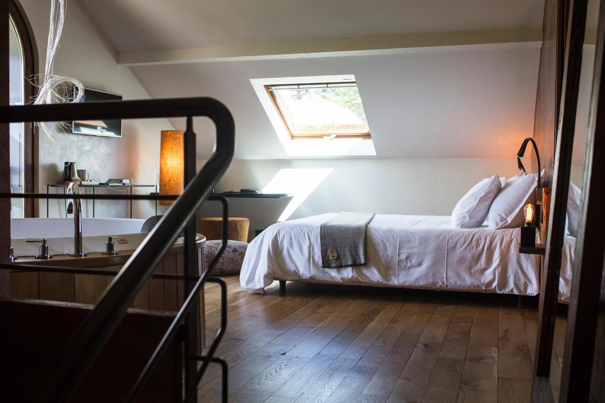 Double Room Mountain View Balcony